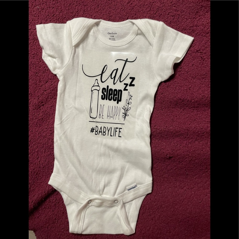 Cute baby onesie NWOT